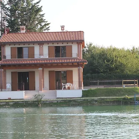 Bed & Breakfast Laghetto Ai Portici