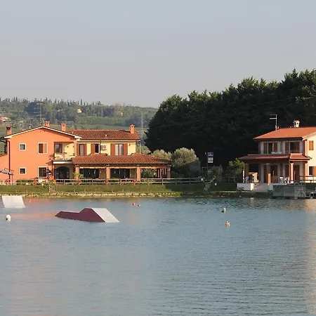 Oda ve Kahvaltı Laghetto Ai Portici